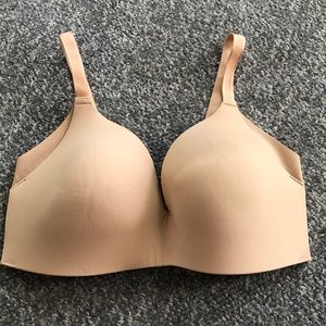 Knix WingWoman Molded Cup Wireless Bra Nude Beige Tan Size 4 34C 34D 34DD